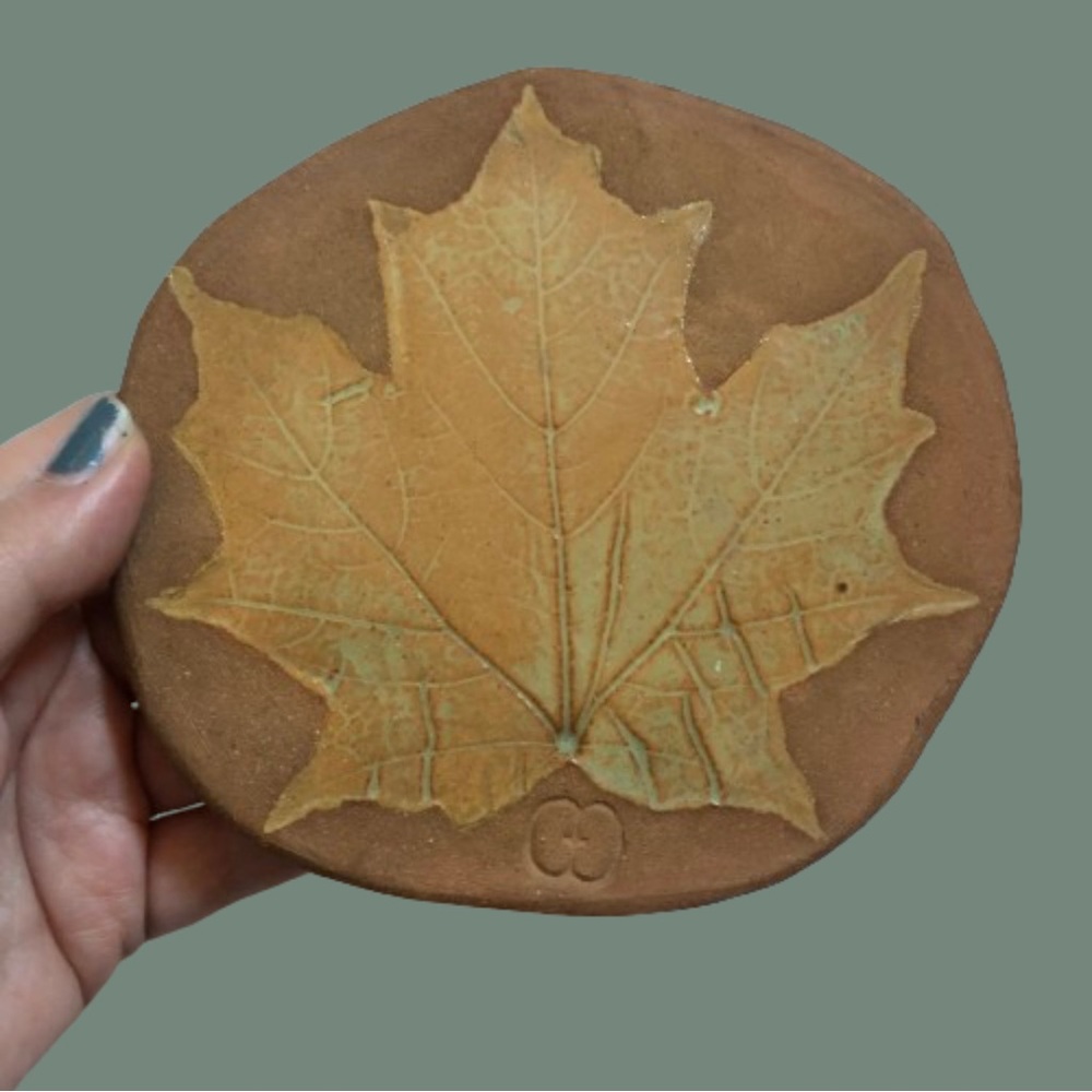 Vintage pottery trivet w/ leaf & mixed glaze organic rustic cabincore